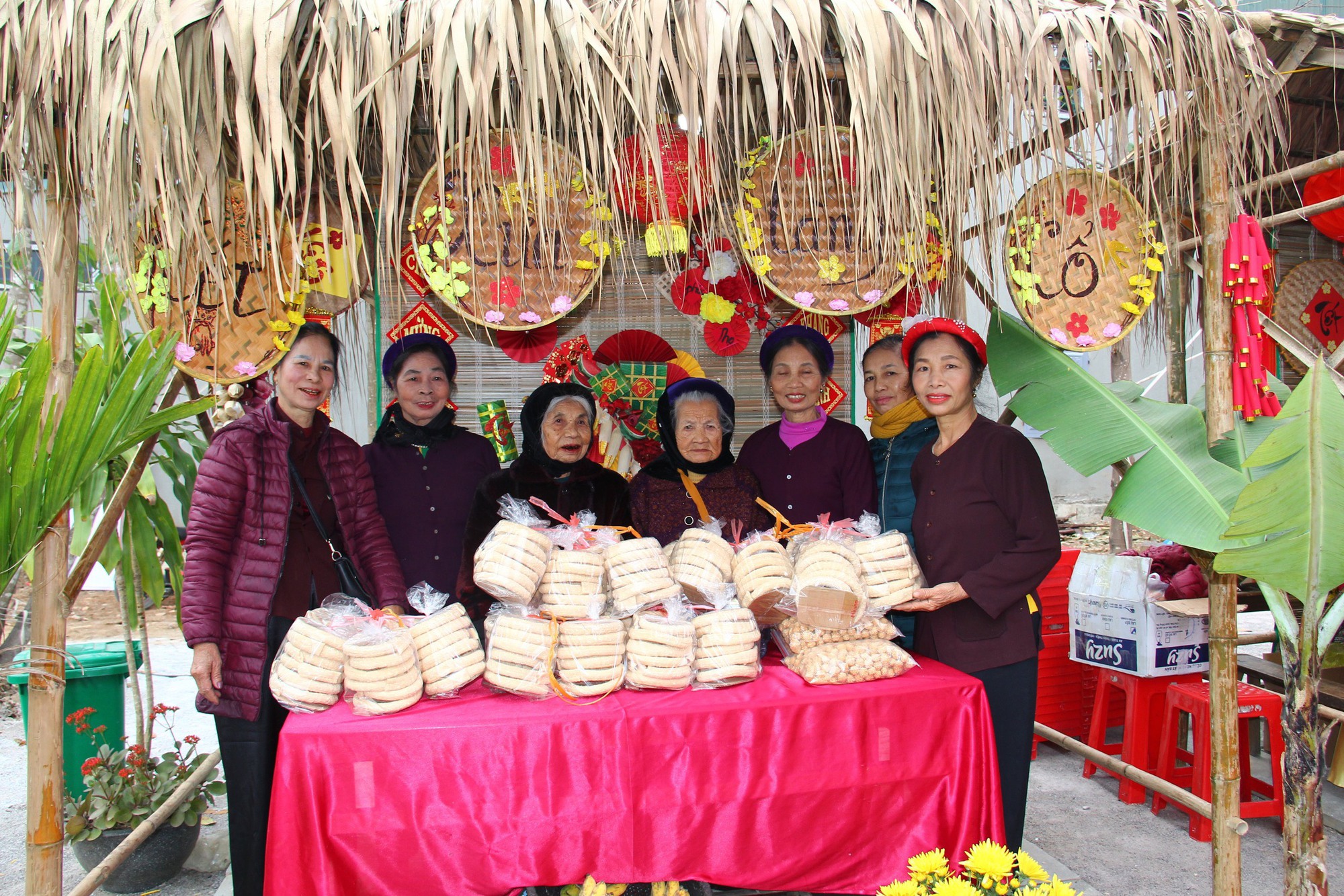 Tết xưa nơi l&agrave;ng cổ ng&agrave;n năm tuổi b&ecirc;n bờ s&ocirc;ng M&atilde; - Ảnh 6.