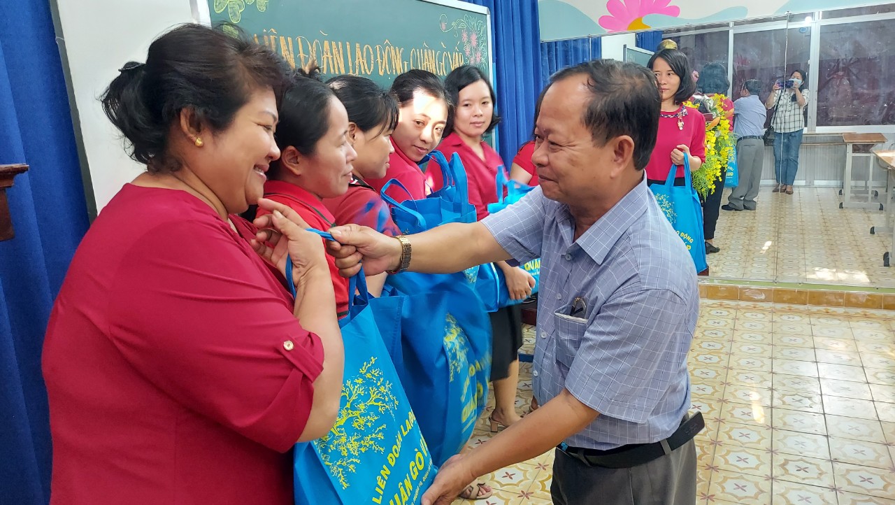 Góp Tết cùng đoàn viên - lao động khó khăn