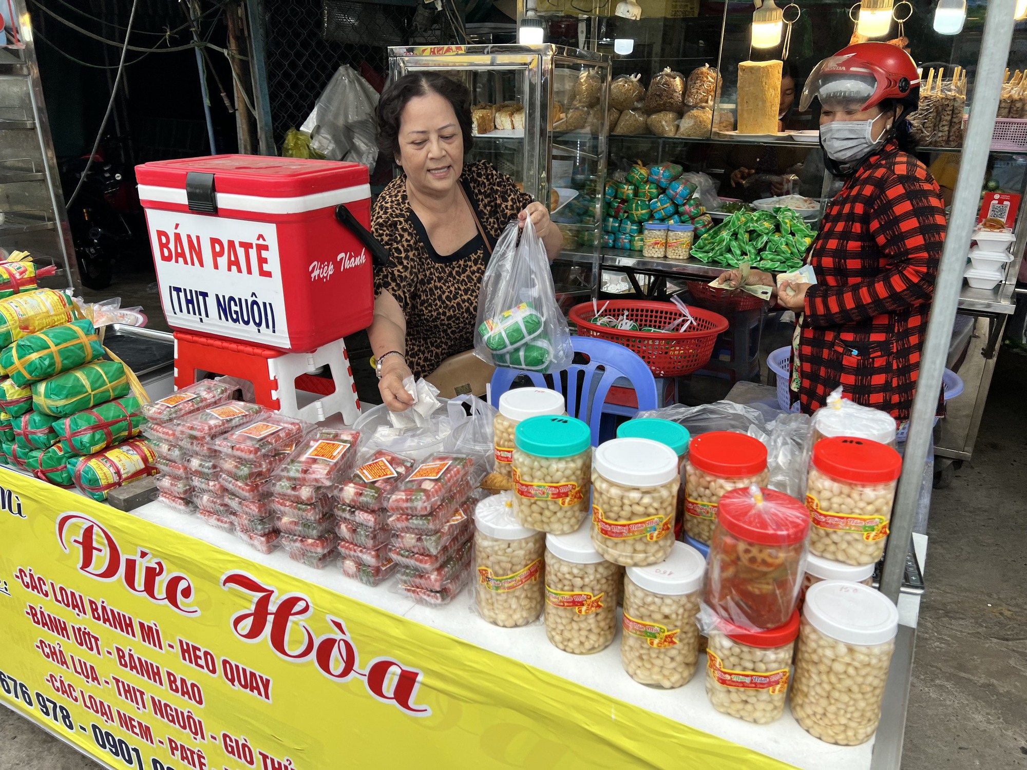 Chợ quê tấp nập ngày cuối năm - Ảnh 14.