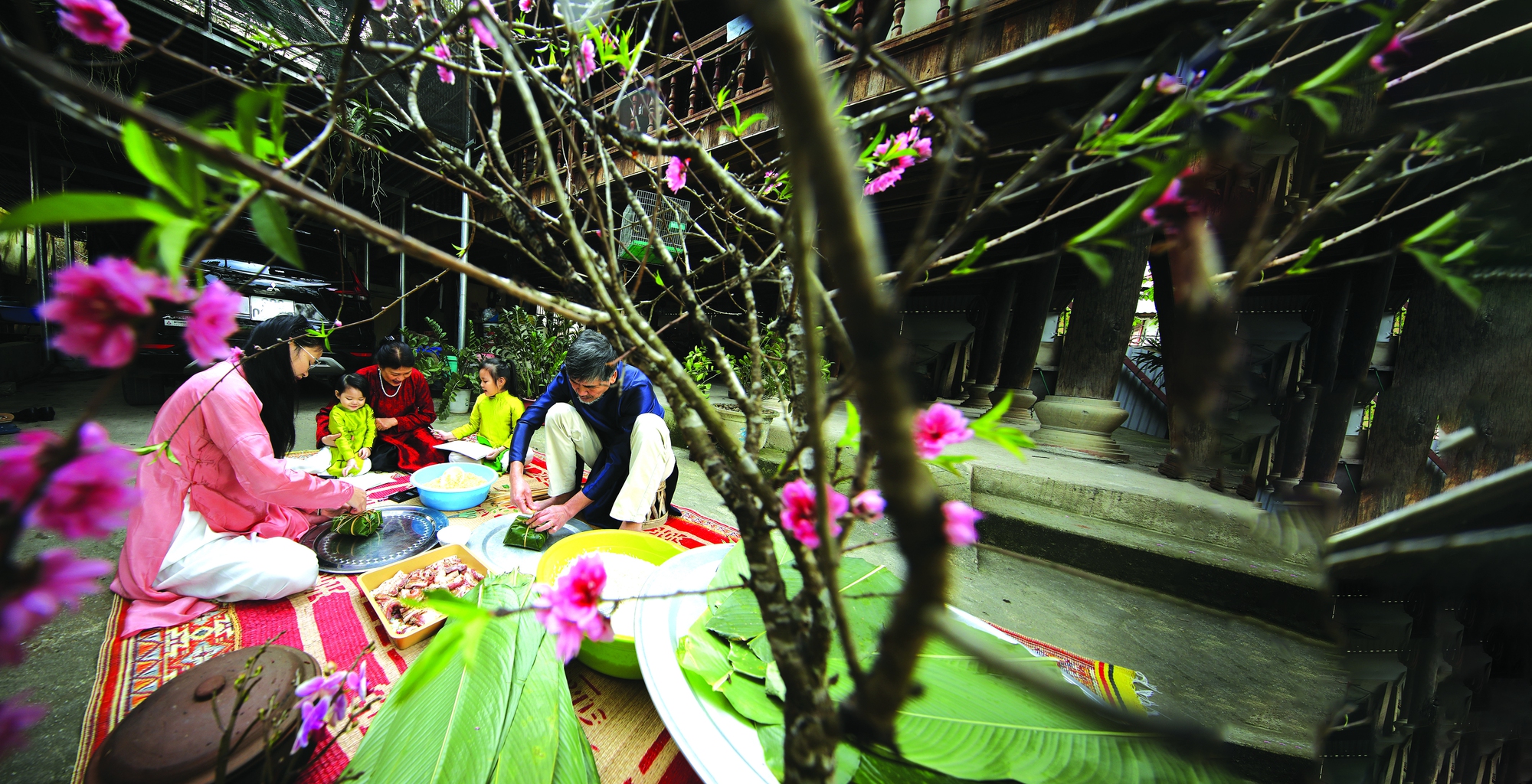 Bài thơ "Gió qua cầu Rạch Miễu" và "Bắt đầu từ vạn thọ"
