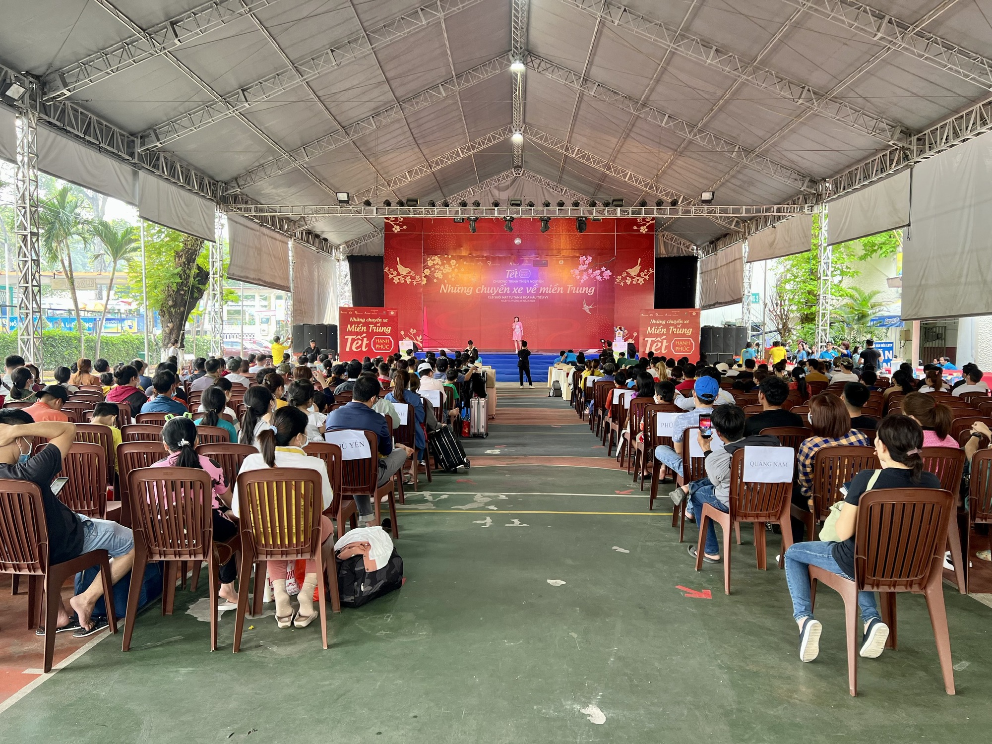 Những chuyến xe nghĩa t&igrave;nh - Ảnh 4.
