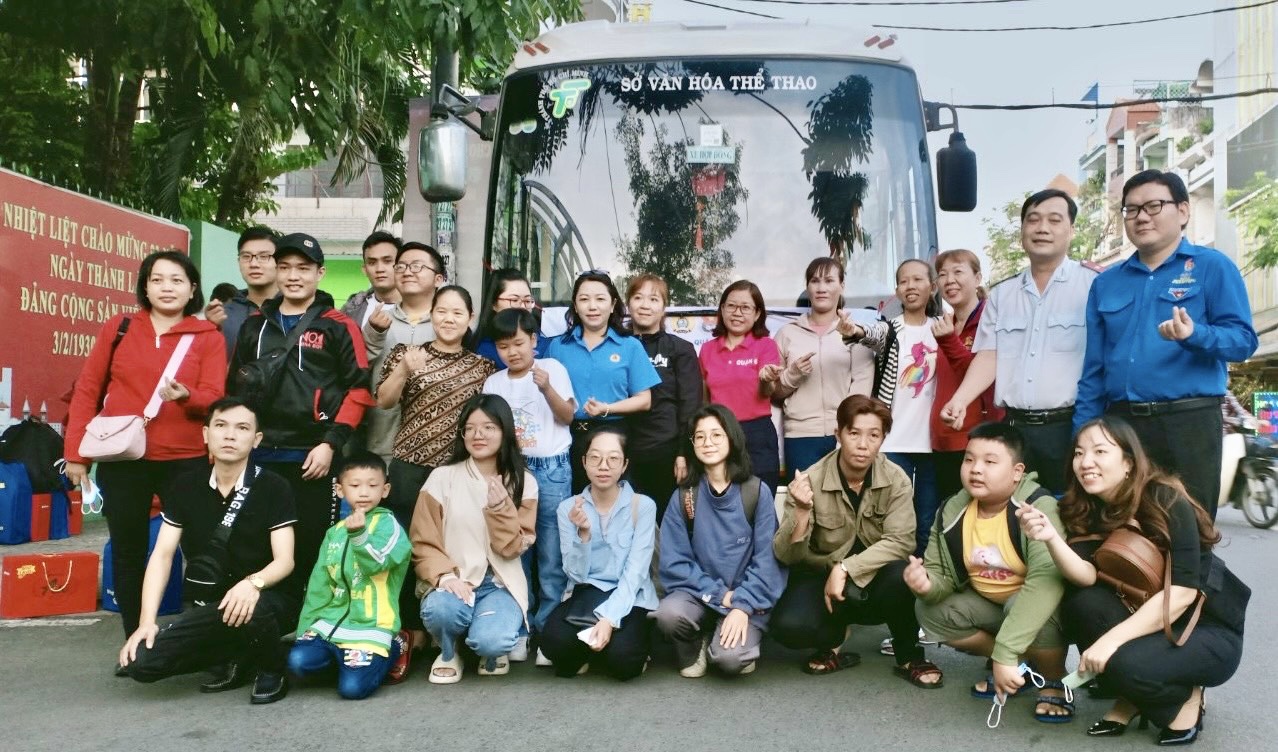 Những chuyến xe nghĩa t&igrave;nh - Ảnh 7.