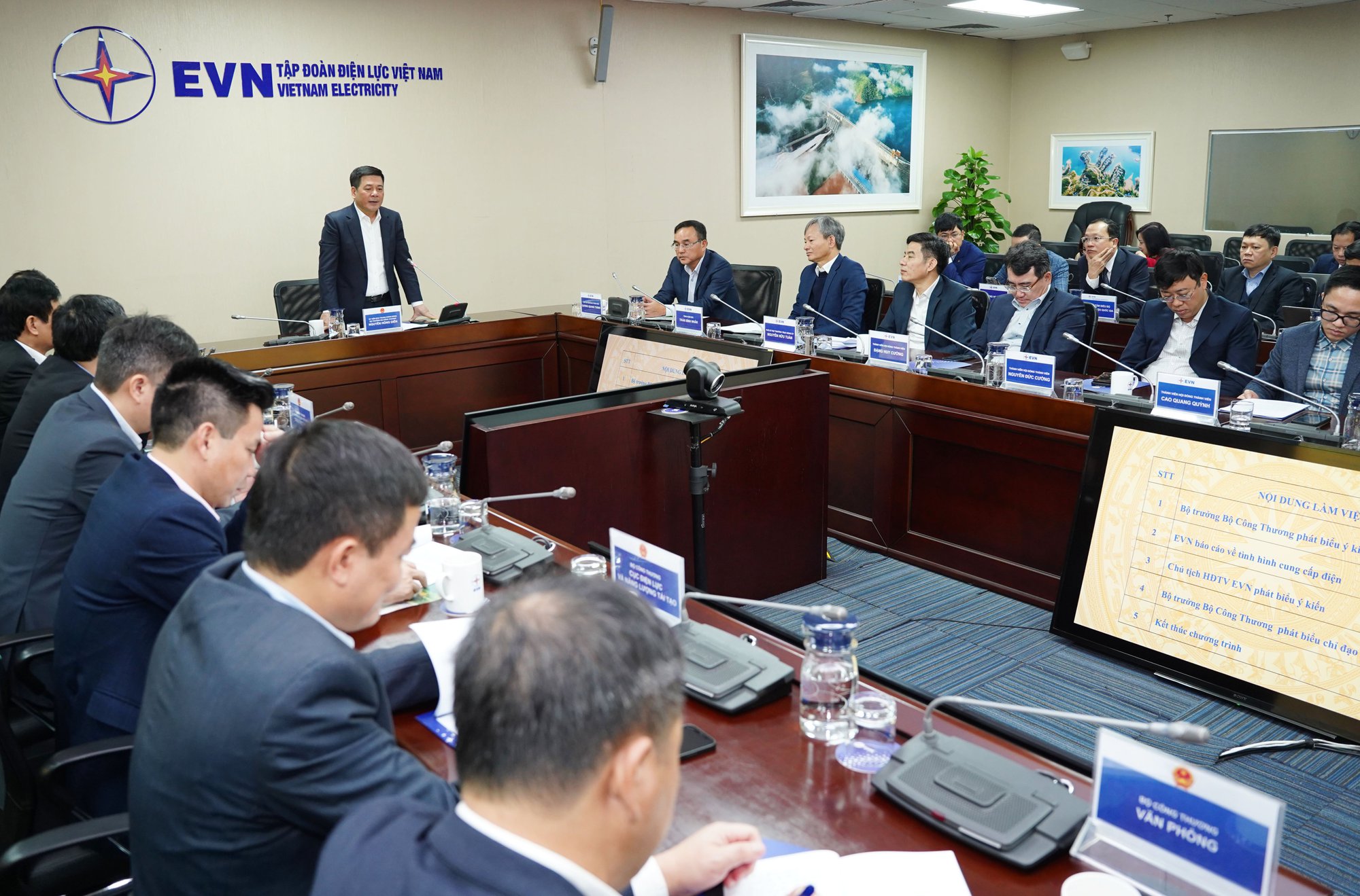EVN cam kết kh&ocirc;ng cắt điện trong dịp nghỉ Tết Nguy&ecirc;n đ&aacute;n - Ảnh 2.