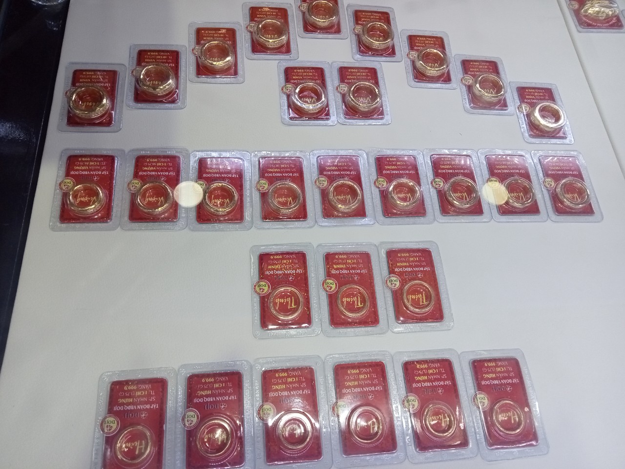 Nhộn nhịp sản phẩm v&agrave;ng Thần T&agrave;i - Ảnh 4.