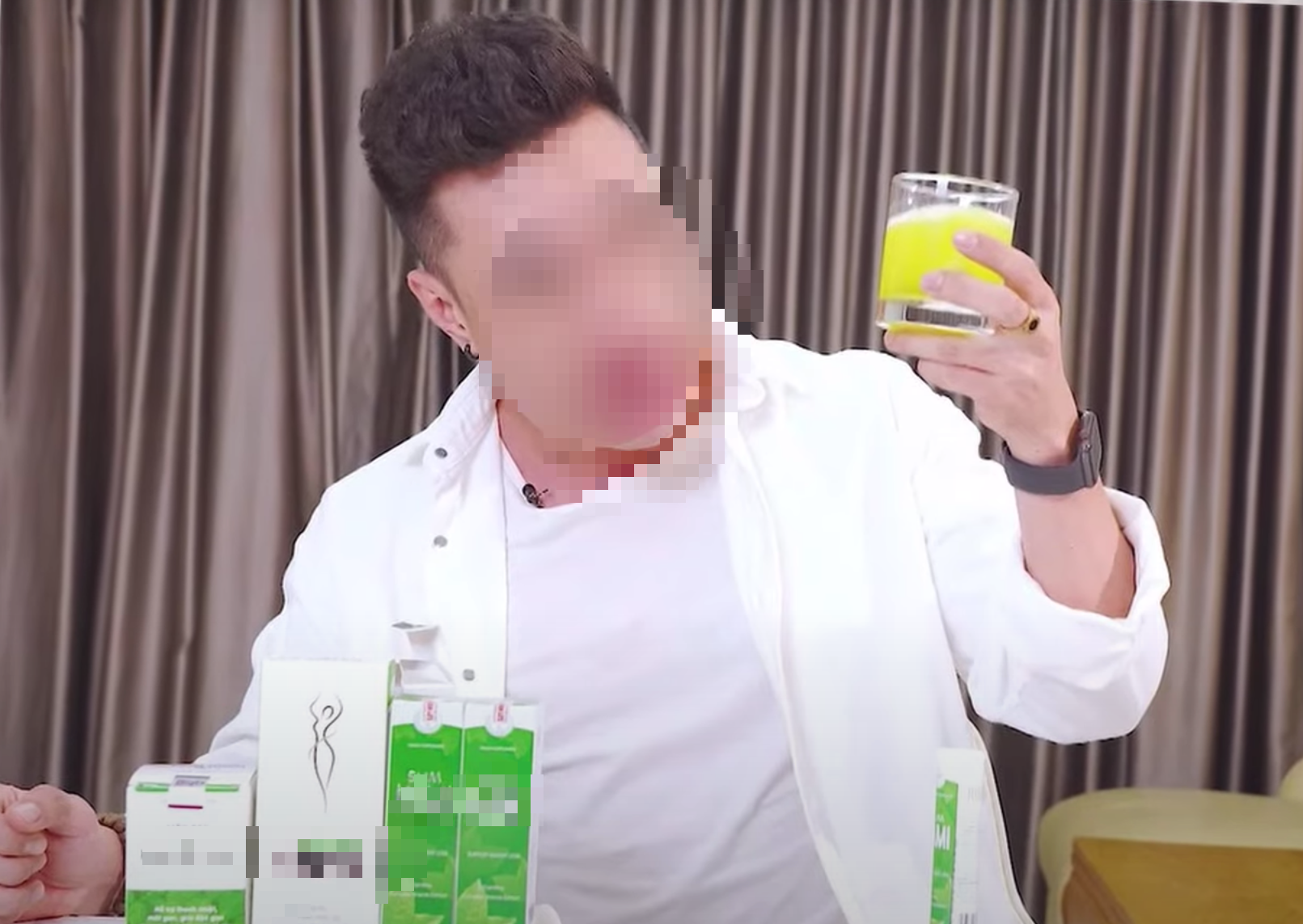 Đề nghị xử lý nghệ sĩ, người nổi tiếng quảng cáo thổi phồng công dụng "thần dược’"giả