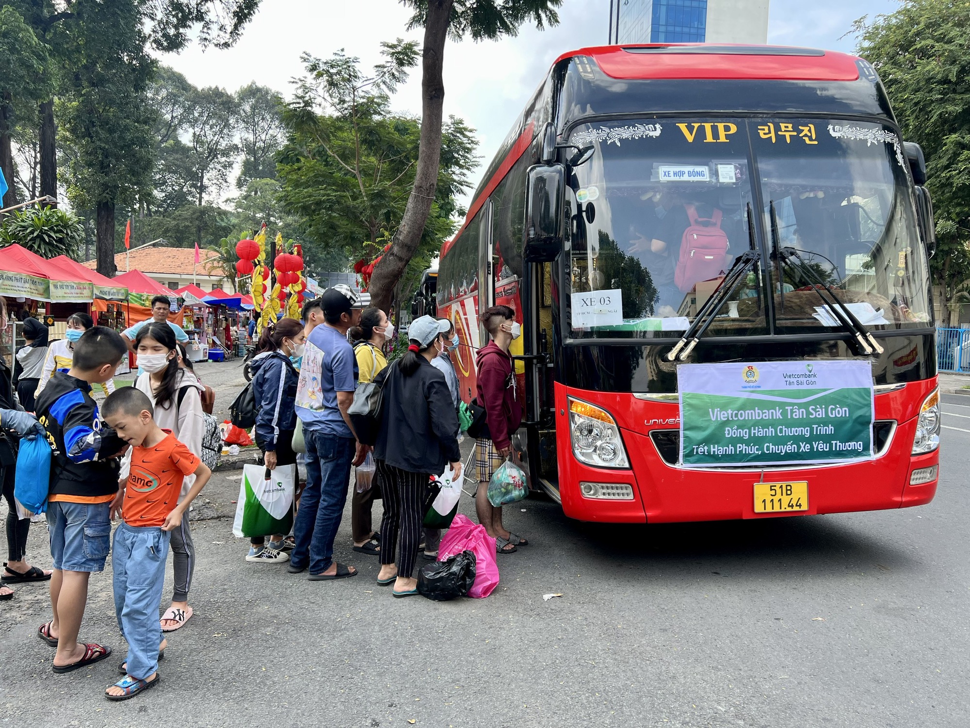 Những chuyến xe nghĩa t&igrave;nh - Ảnh 1.