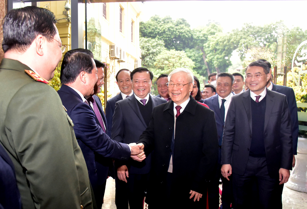 Tổng B&iacute; thư Nguyễn Ph&uacute; Trọng: D&ugrave; c&oacute; đi 4 phương trời, l&ograve;ng vẫn nhớ về H&agrave; Nội - Ảnh 1.