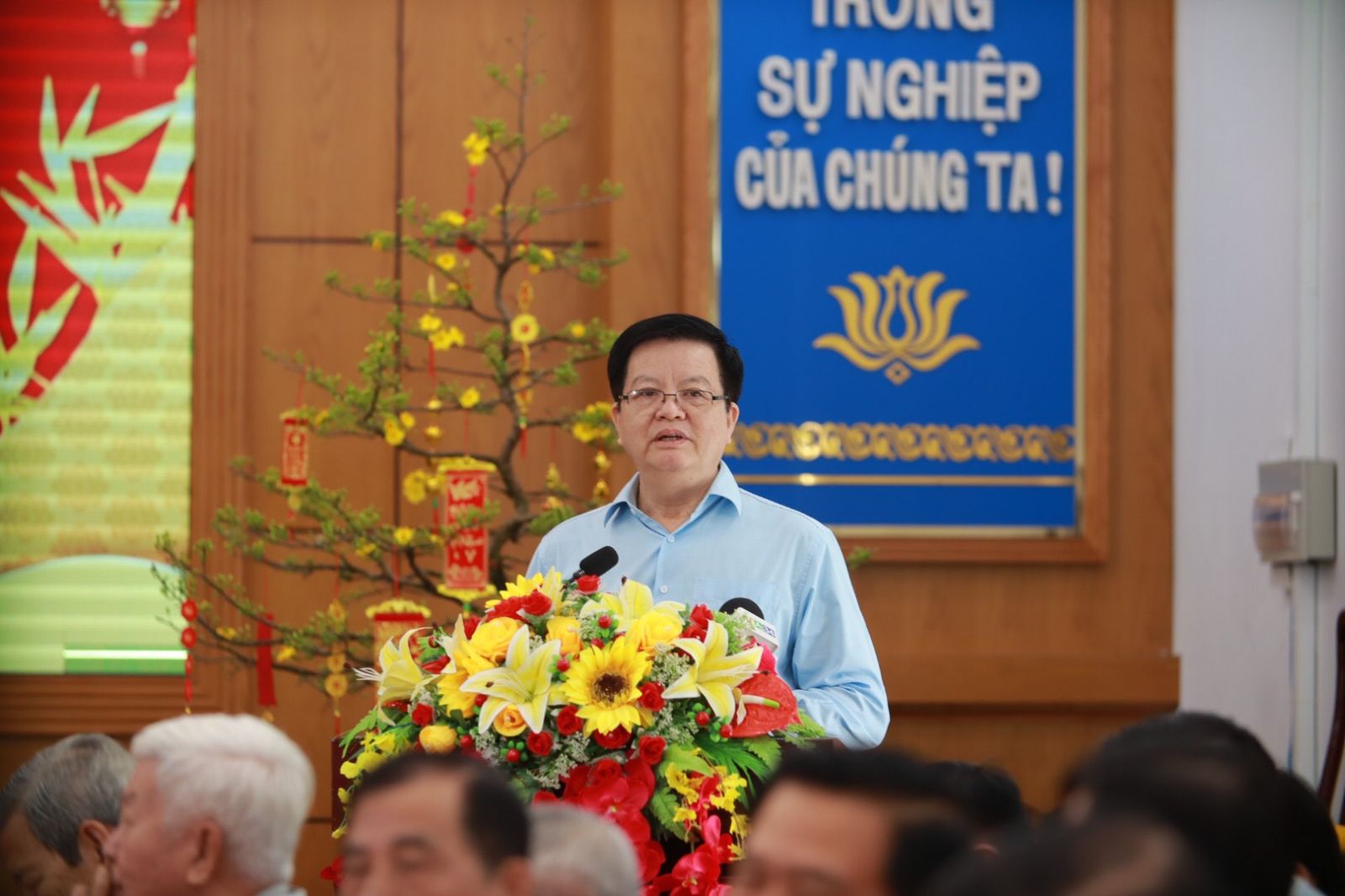 Nguyên Chủ tịch nước và nguyên Phó Thủ tướng Thường trực chúc Tết tại Long An - Ảnh 3.
