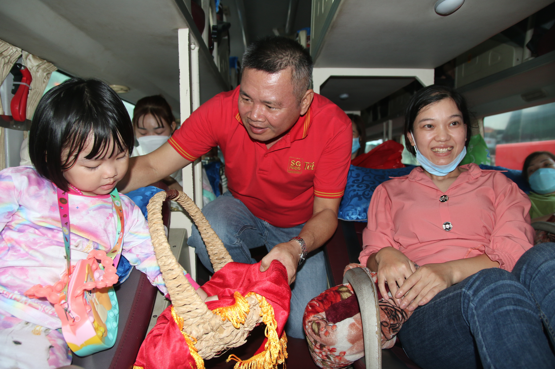 Đa dạng cách thưởng Tết - Ảnh 3.