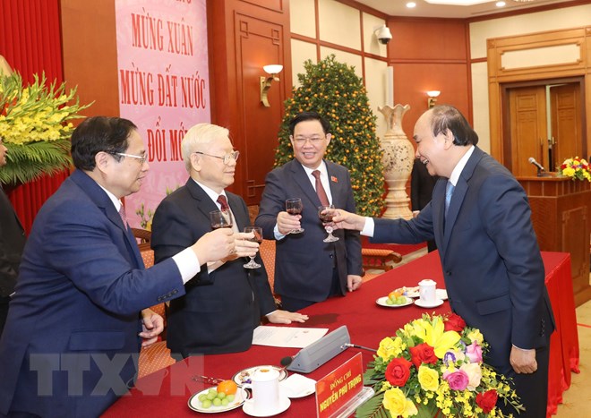 Tổng B&iacute; thư Nguyễn Ph&uacute; Trọng ch&uacute;c Tết l&atilde;nh đạo, nguy&ecirc;n l&atilde;nh đạo Đảng, Nh&agrave; nước - Ảnh 6.