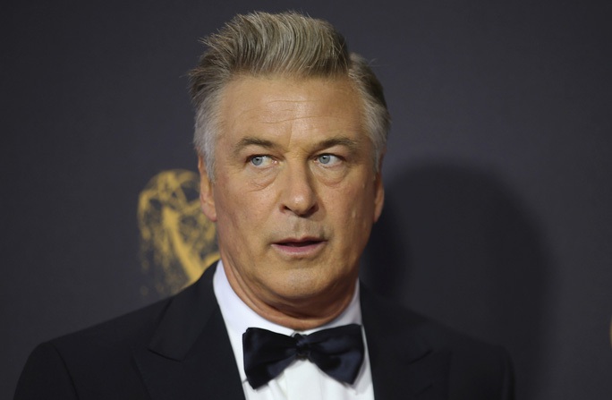 Alec Baldwin bị buộc tội ngộ sát nữ đạo diễn trên trường quay