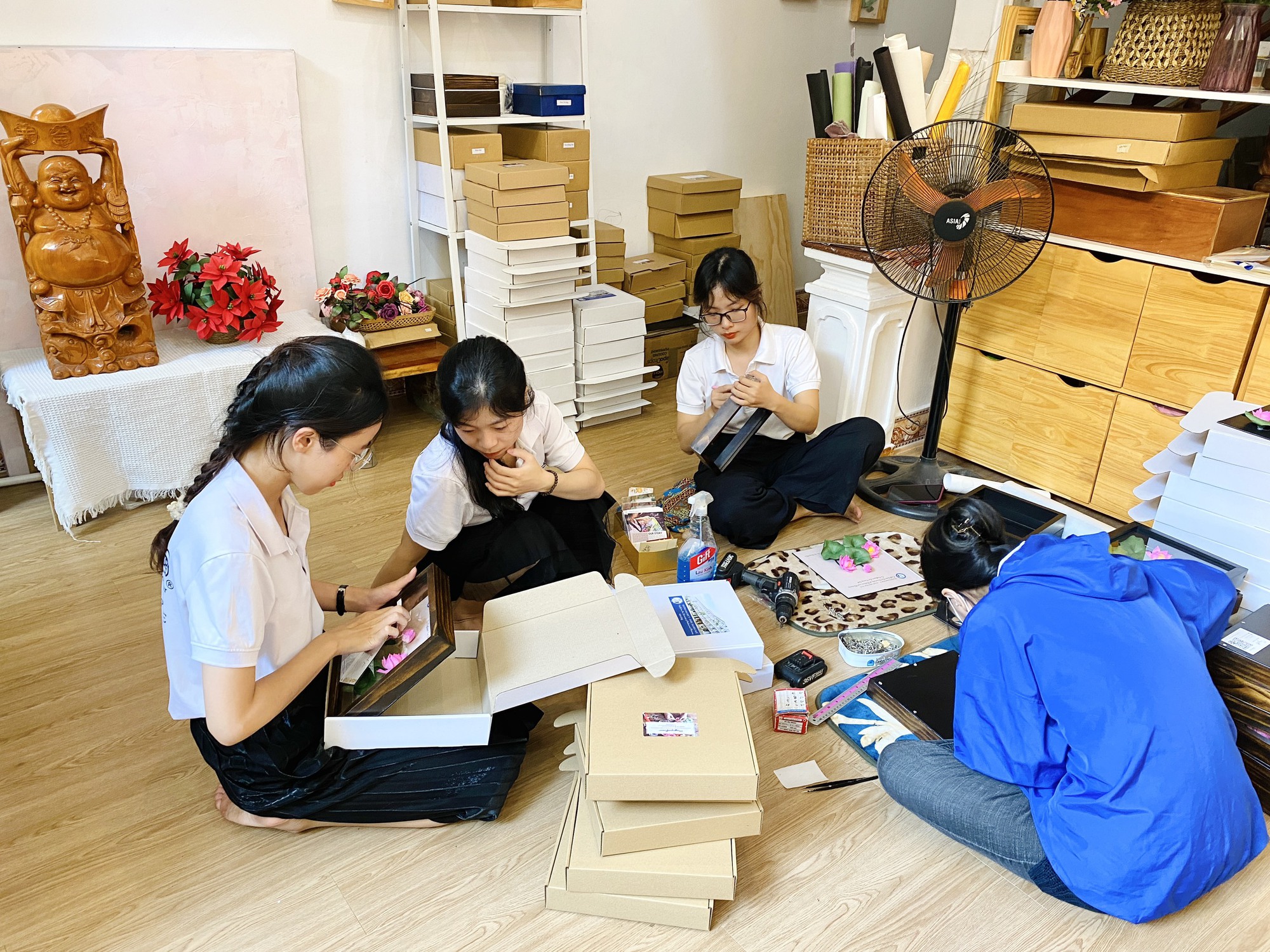 C&ocirc; g&aacute;i Startup&rdquo; nghề truyền thống - Ảnh 3.