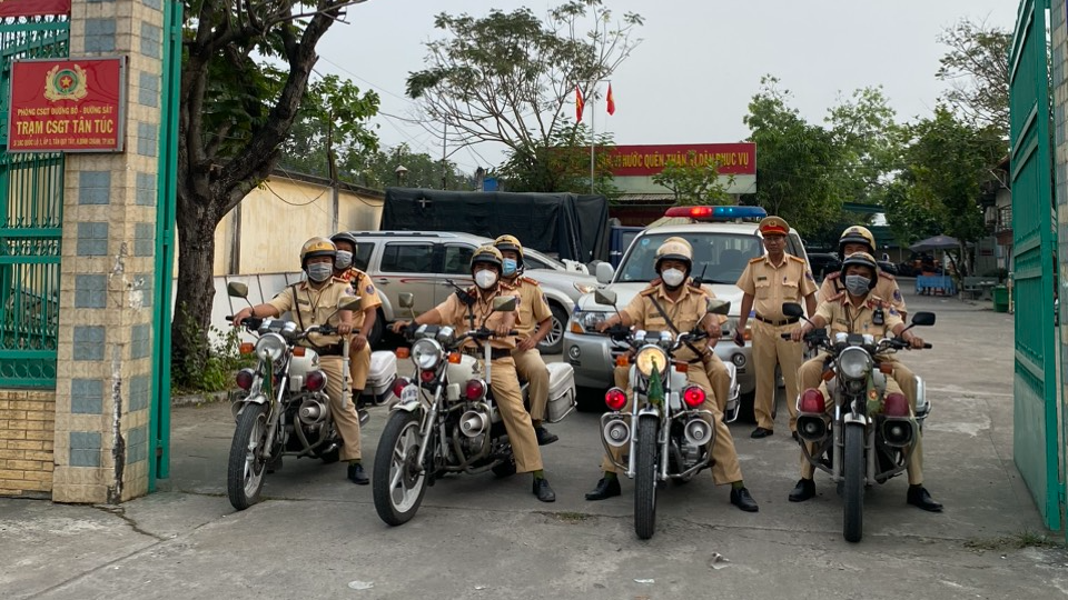 To&agrave;n cảnh giao th&ocirc;ng TP HCM khi người d&acirc;n quay trở lại sau Tết Dương lịch  - Ảnh 1.
