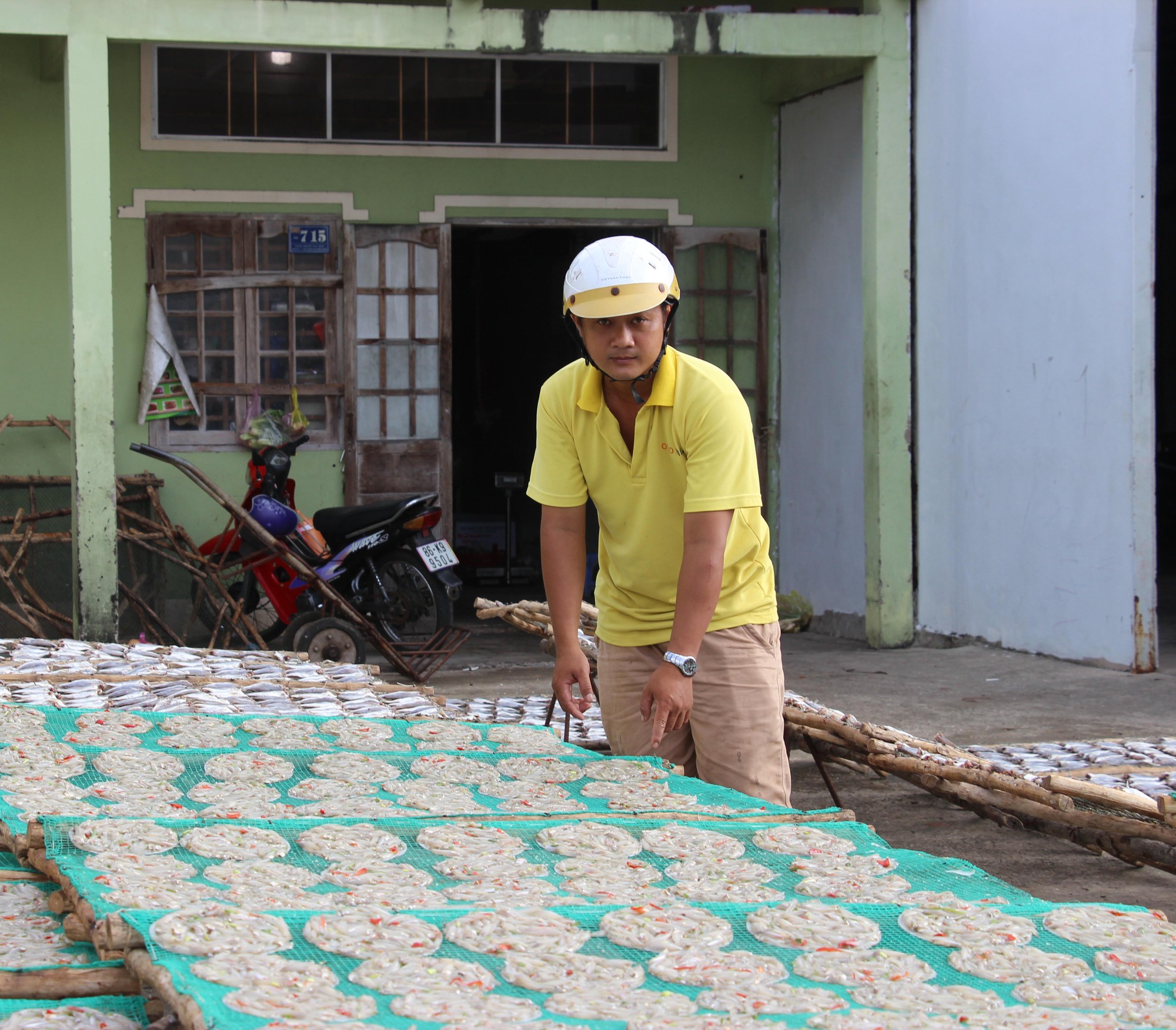 Đặc sản ở C&agrave; Mau chạy đua để kịp phục vụ Tết - Ảnh 10.