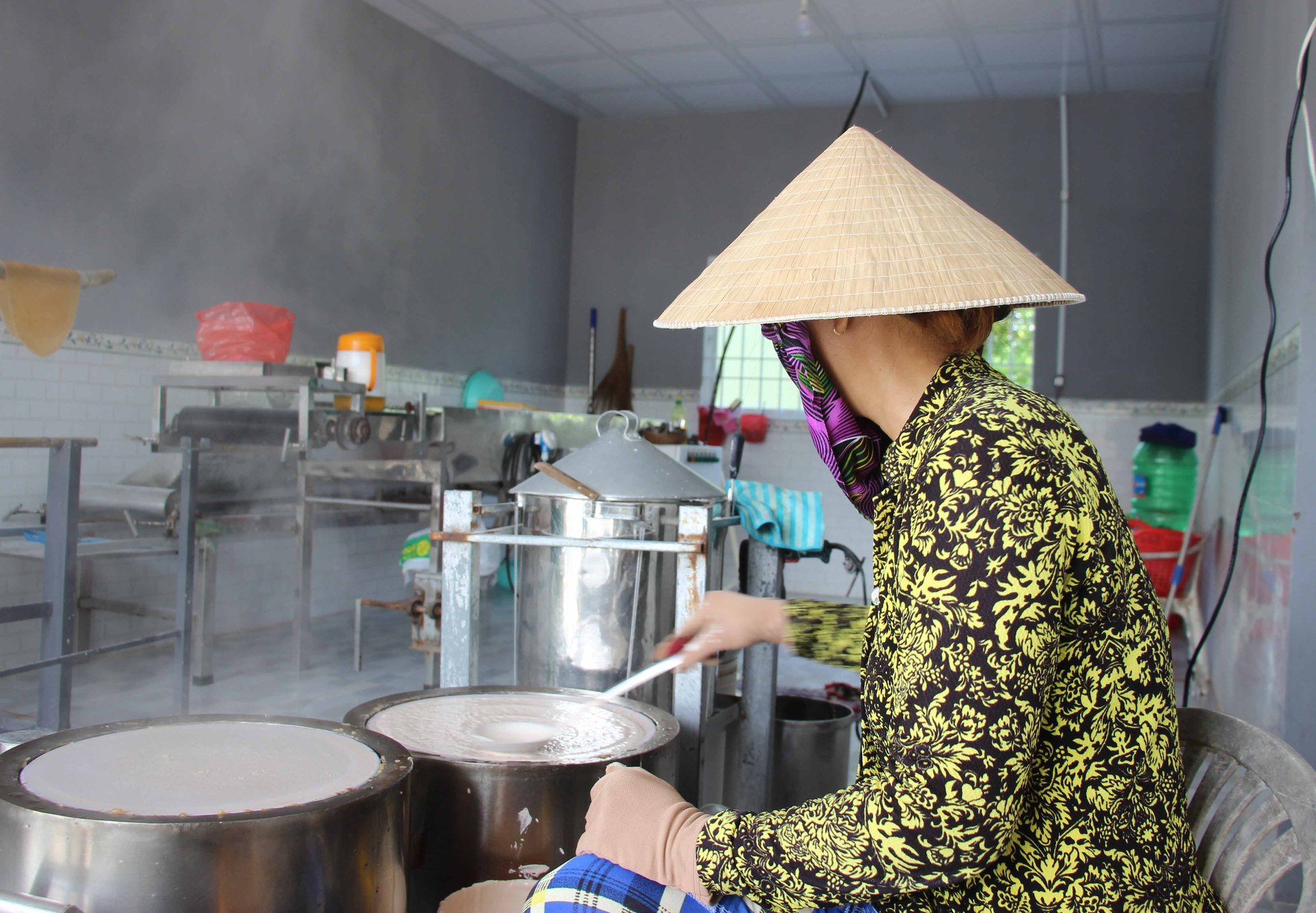 Đặc sản ở C&agrave; Mau chạy đua để kịp phục vụ Tết - Ảnh 3.