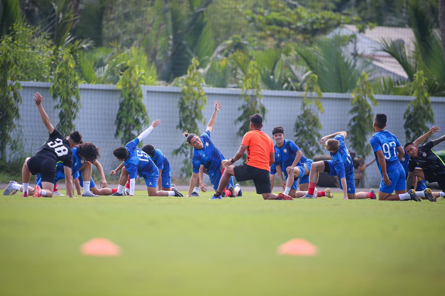 Chiến hạm đỏ thay &aacute;o mới, hướng mục ti&ecirc;u tầm cao ở V-League 2023 - Ảnh 3.