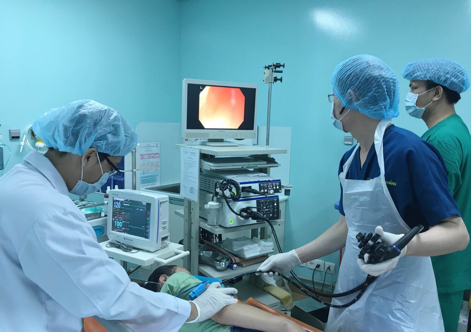 Uống rượu liên tục, người đàn ông nhập viện trong tình trạng nguy kịch