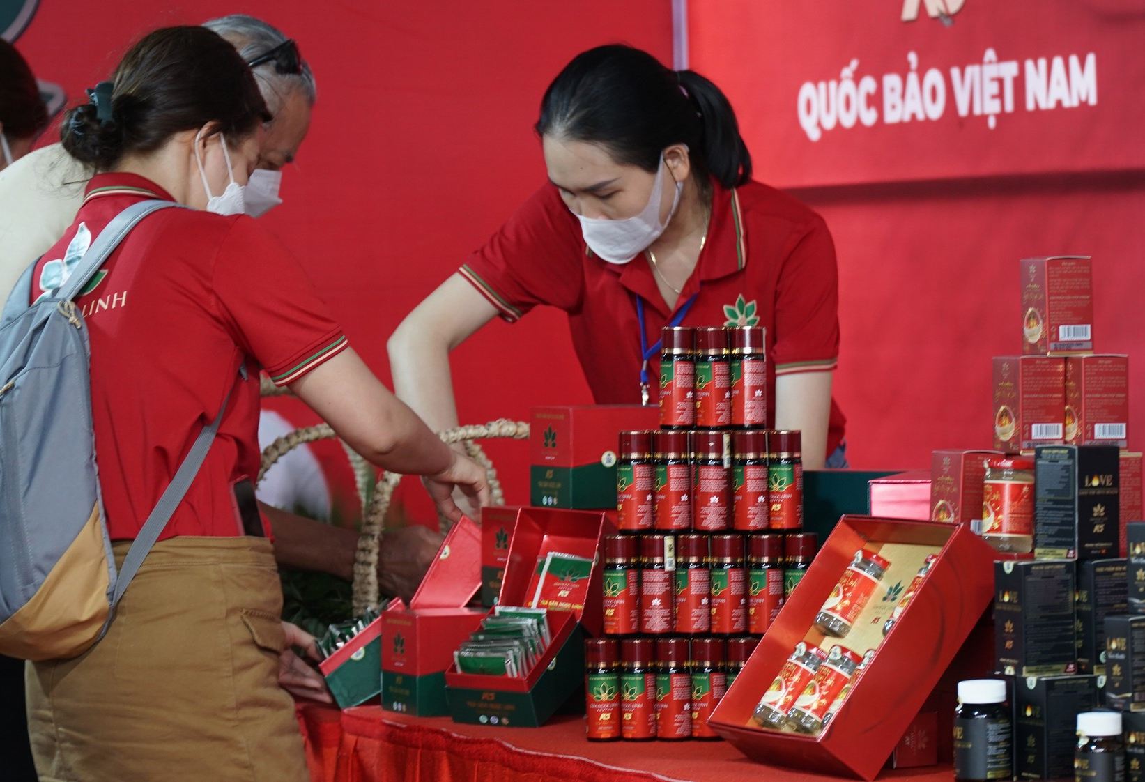 Nhiều kỳ vọng ở phiên chợ sâm Ngọc Linh