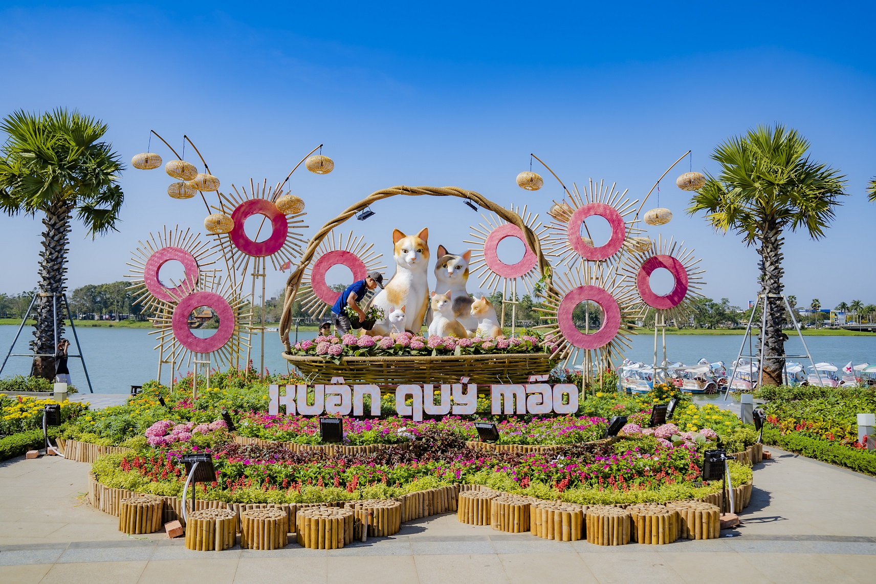 Check in Huế ngày 30 Tết - Ảnh 6.