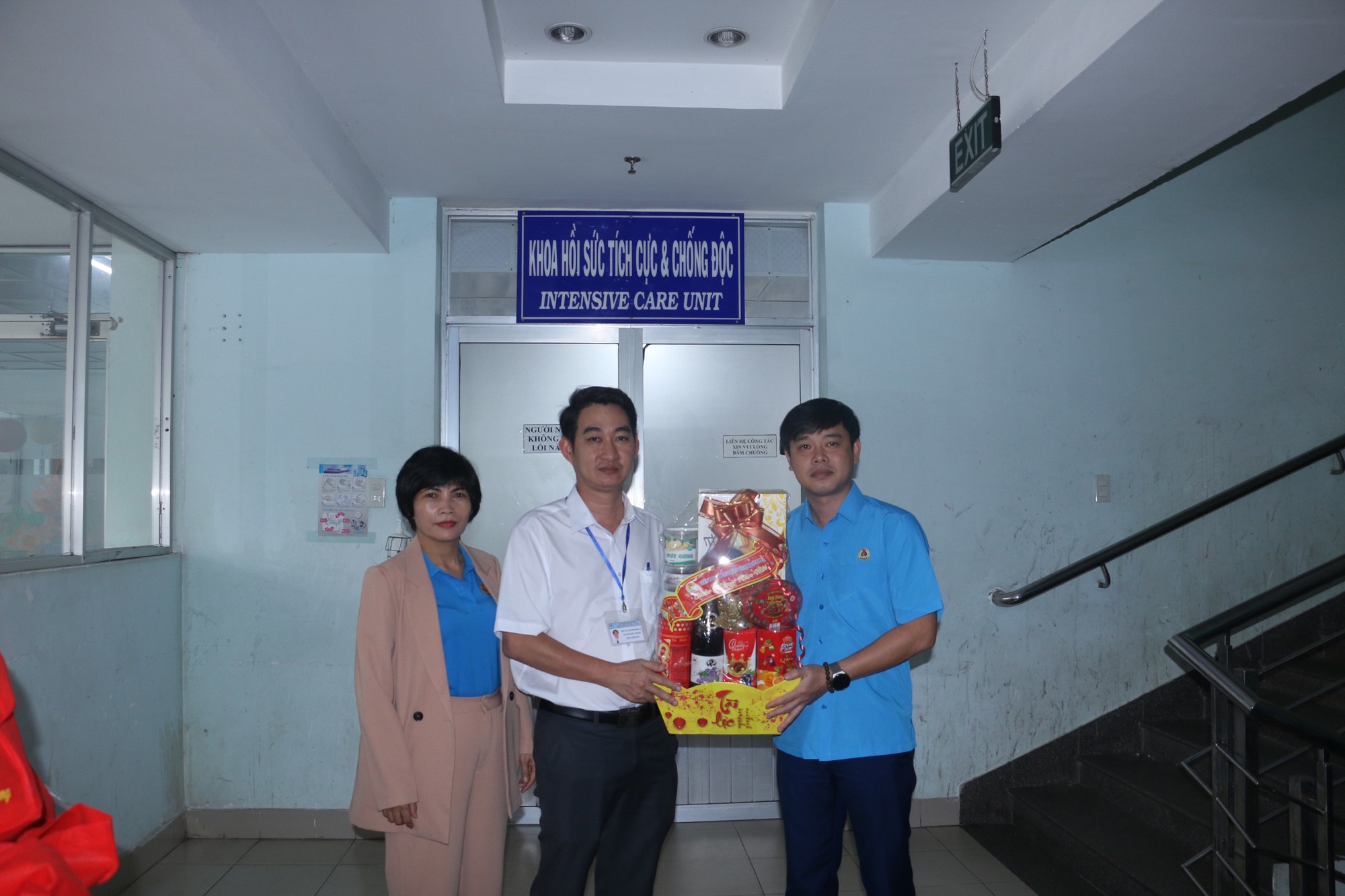 Tết muộn đêm 30 với đoàn viên, người lao động Khánh Hòa - Ảnh 1.