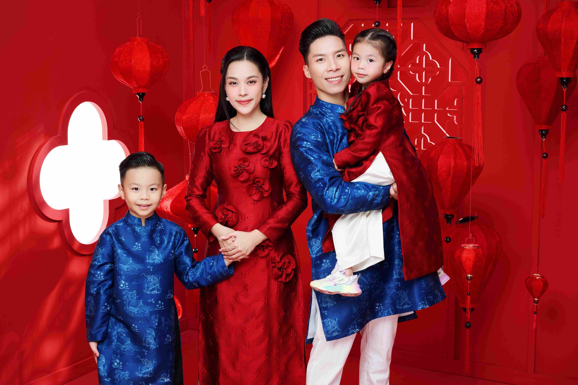 Gia đ&igrave;nh Ngọc Mai &ndash; Quốc Nghiệp: Vi&ecirc;n m&atilde;n cả về gia đ&igrave;nh v&agrave; sự nghiệp - Ảnh 1.