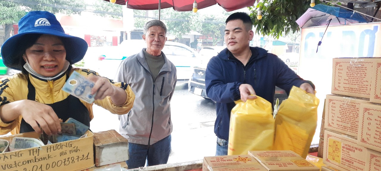Kẹo cu đơ Hà Tĩnh: Tết này làm ngày nào bán hết ngày đó