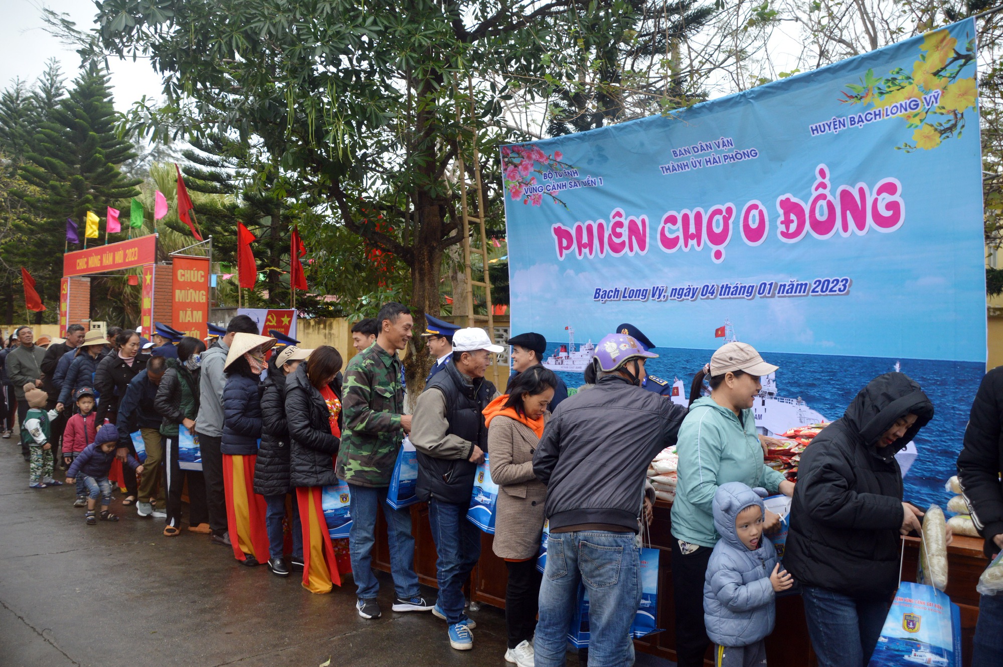 Tết về trên đảo tiền tiêu Bạch Long Vỹ