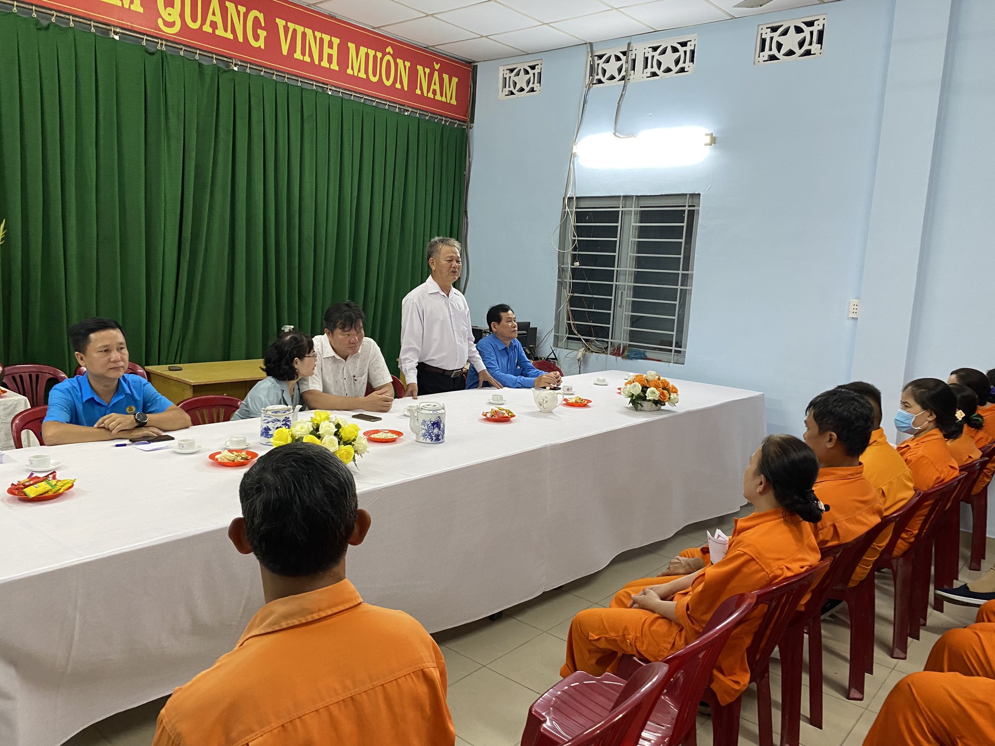 Đêm giao thừa của những người không ngủ - Ảnh 6.