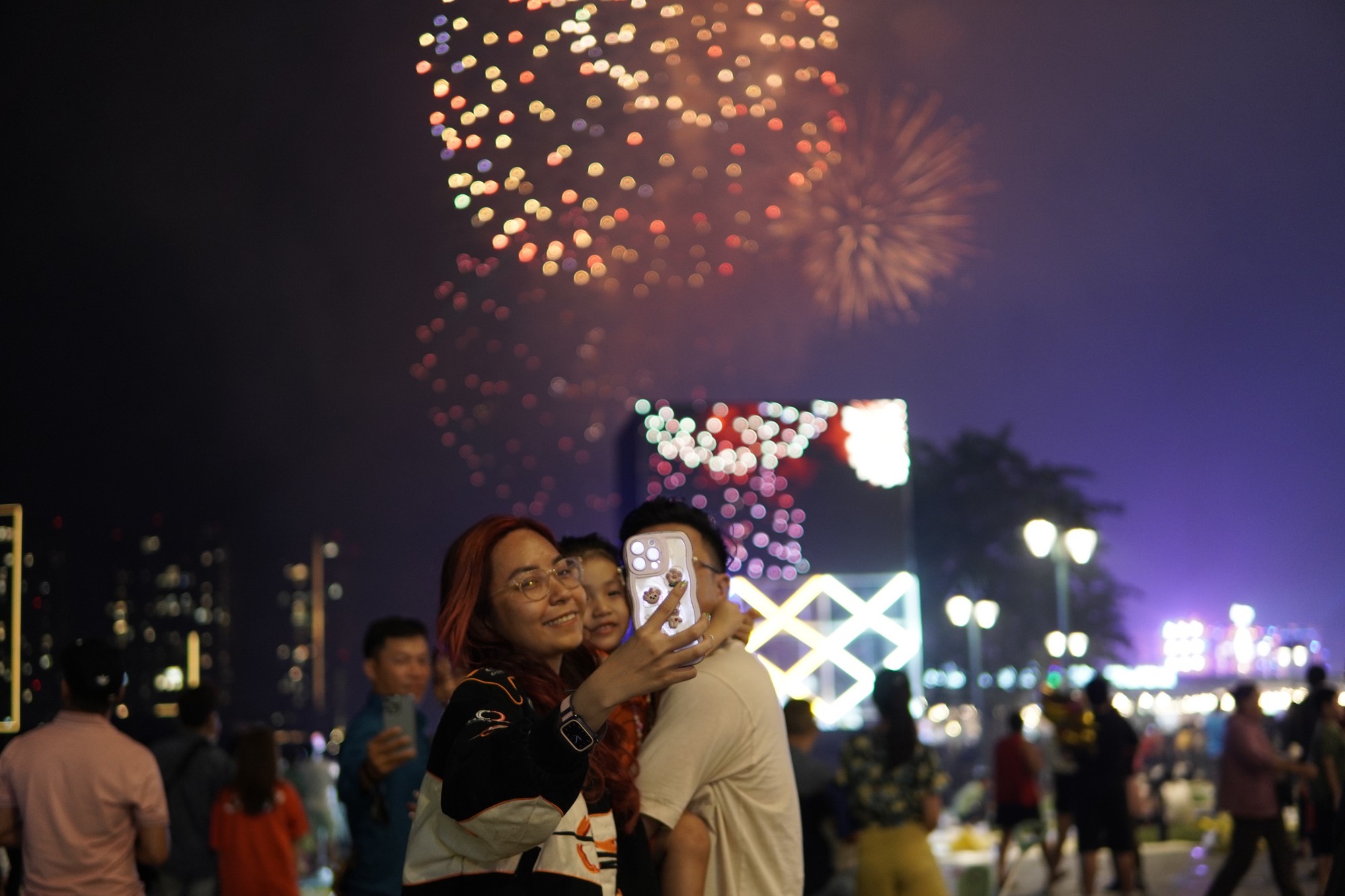 M&atilde;n nh&atilde;n m&agrave;n ph&aacute;o hoa đ&oacute;n xu&acirc;n Q&uacute;y M&atilde;o ở TP HCM - Ảnh 9.