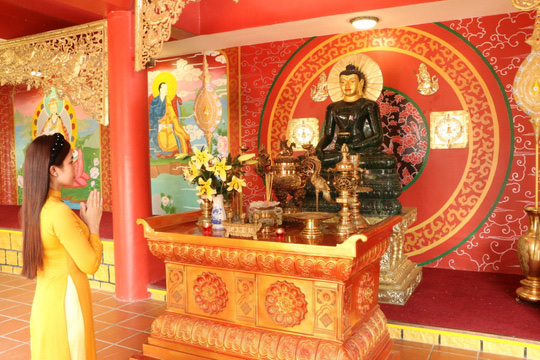 “Biển người” đổ về Khu Du lịch Văn hóa tâm linh Bà Chúa Xứ-Cáp treo Núi Sam - Ảnh 9.