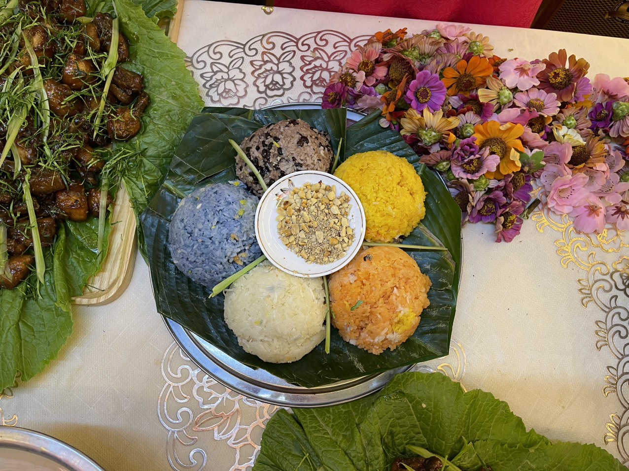 S&ocirc;i động hội chợ xu&acirc;n của bệnh viện Mũ nồi xanh Việt Nam tại ch&acirc;u Phi - Ảnh 11.