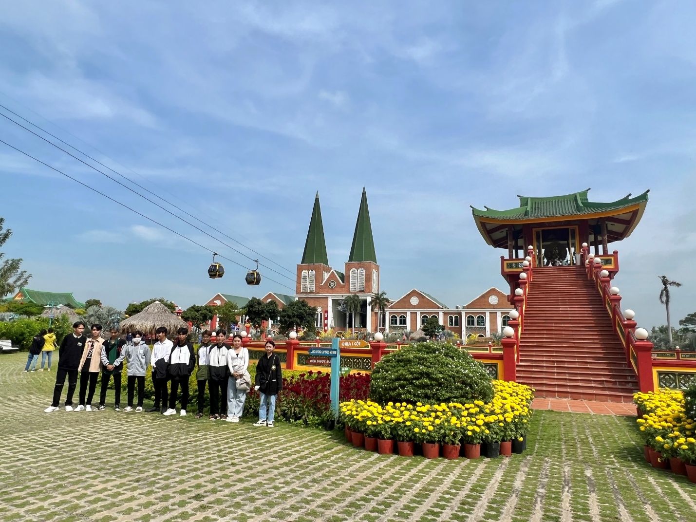 Mùng 3 Tết, Cáp treo Núi Sam thu hút hàng ngàn du khách