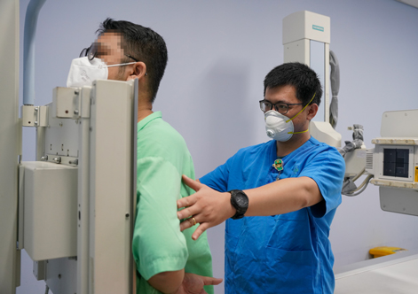 Dịch COVID-19 hôm nay: Số ca nhiễm thay đổi bất ngờ những ngày đầu năm mới