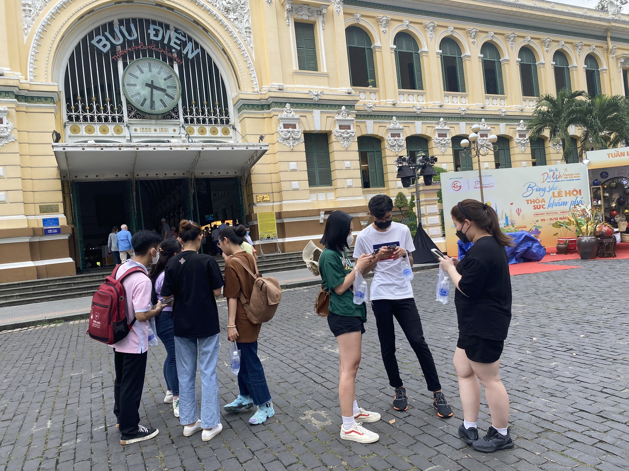 Tour du lịch Tết độc đáo tại TP HCM với OnTripquest