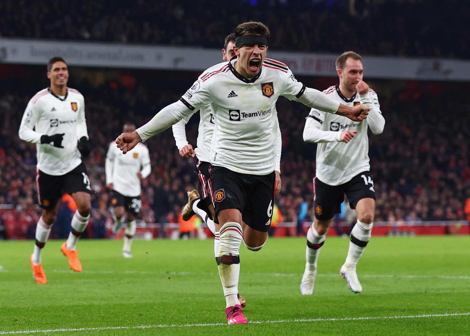 Đại gia Manchester mơ lên ngôi Cúp Liên đoàn Anh - Ảnh 1.