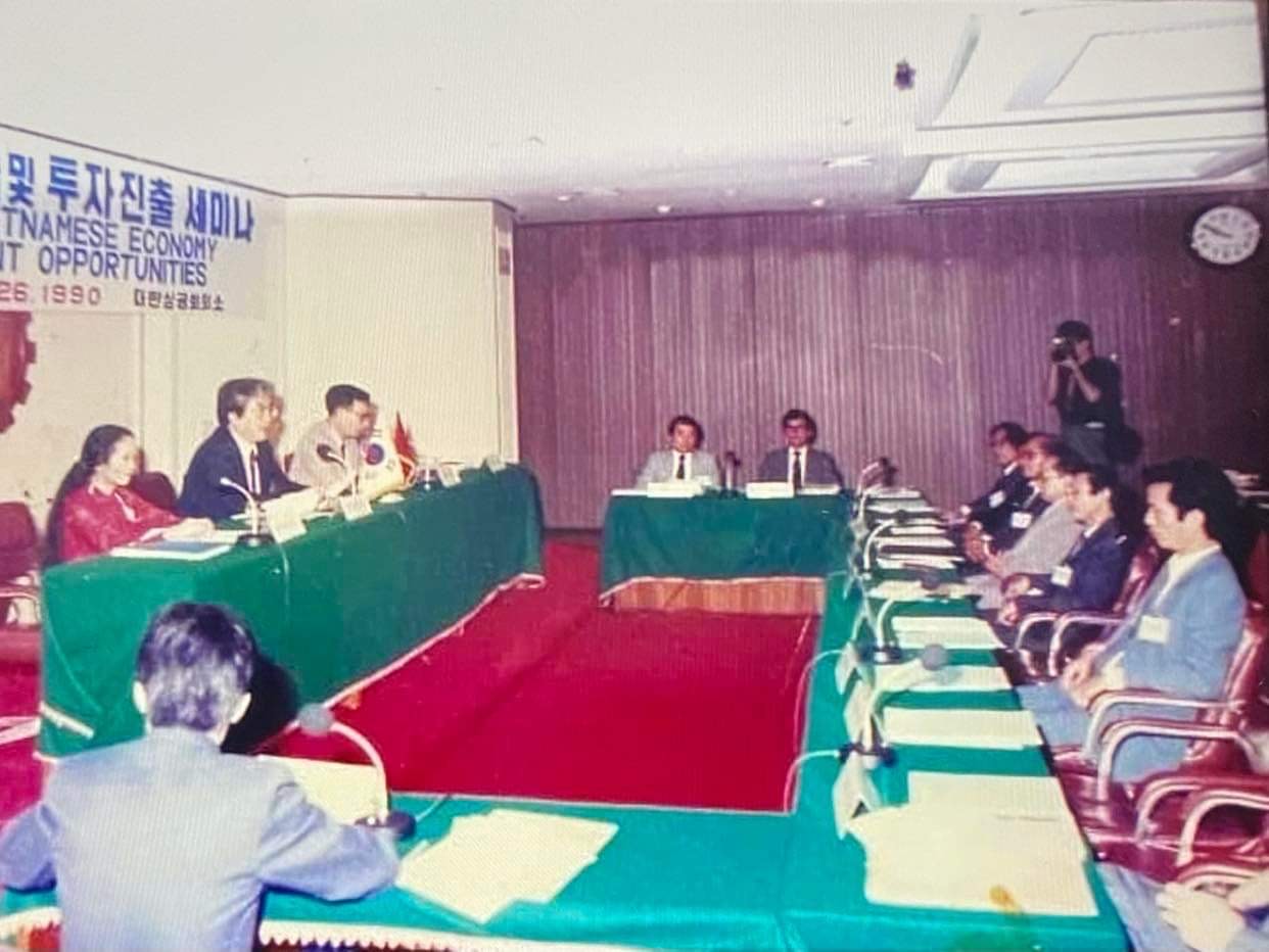 Dấu ấn Võ Hồng Phúc: Bước vào Đổi mới (*) - Ảnh 2.