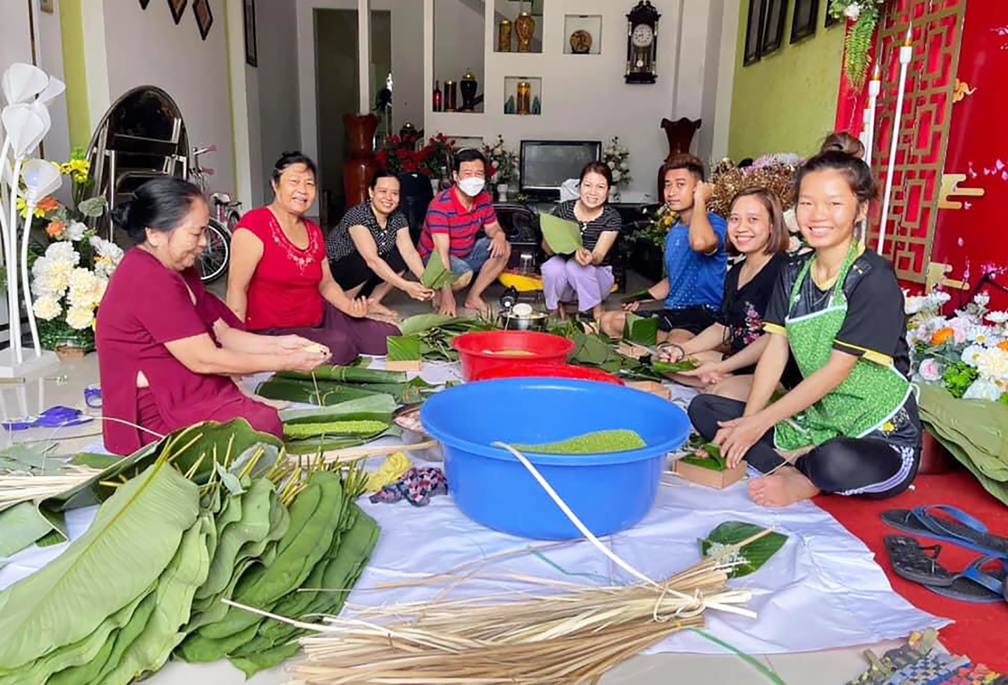 Sinh vi&ecirc;n L&agrave;o vui Tết Việt tại Đ&agrave; Nẵng - Ảnh 2.
