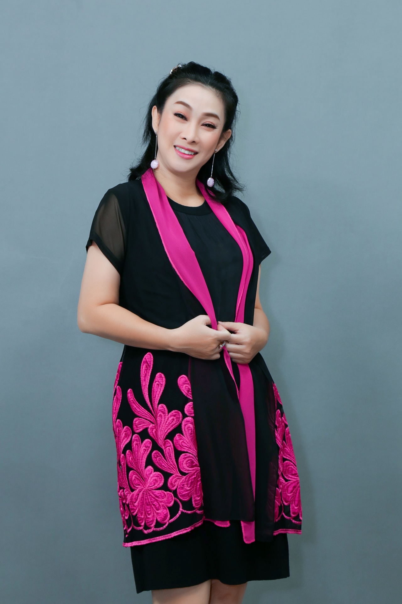 Diễn vi&ecirc;n Mai Phượng kể chuyện đ&oacute;ng cảnh n&oacute;ng t&aacute;o bạo - Ảnh 1.