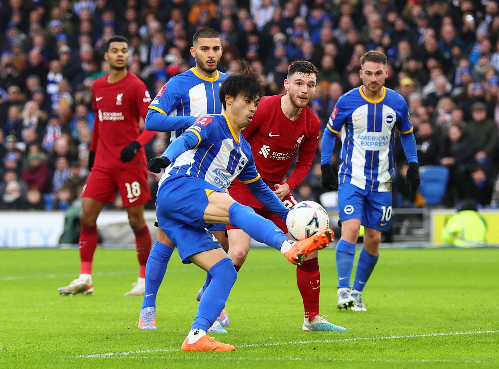 Sao Nhật Bản tỏa sáng, Brighton biến Liverpool thành cựu vương FA Cup - Ảnh 6.