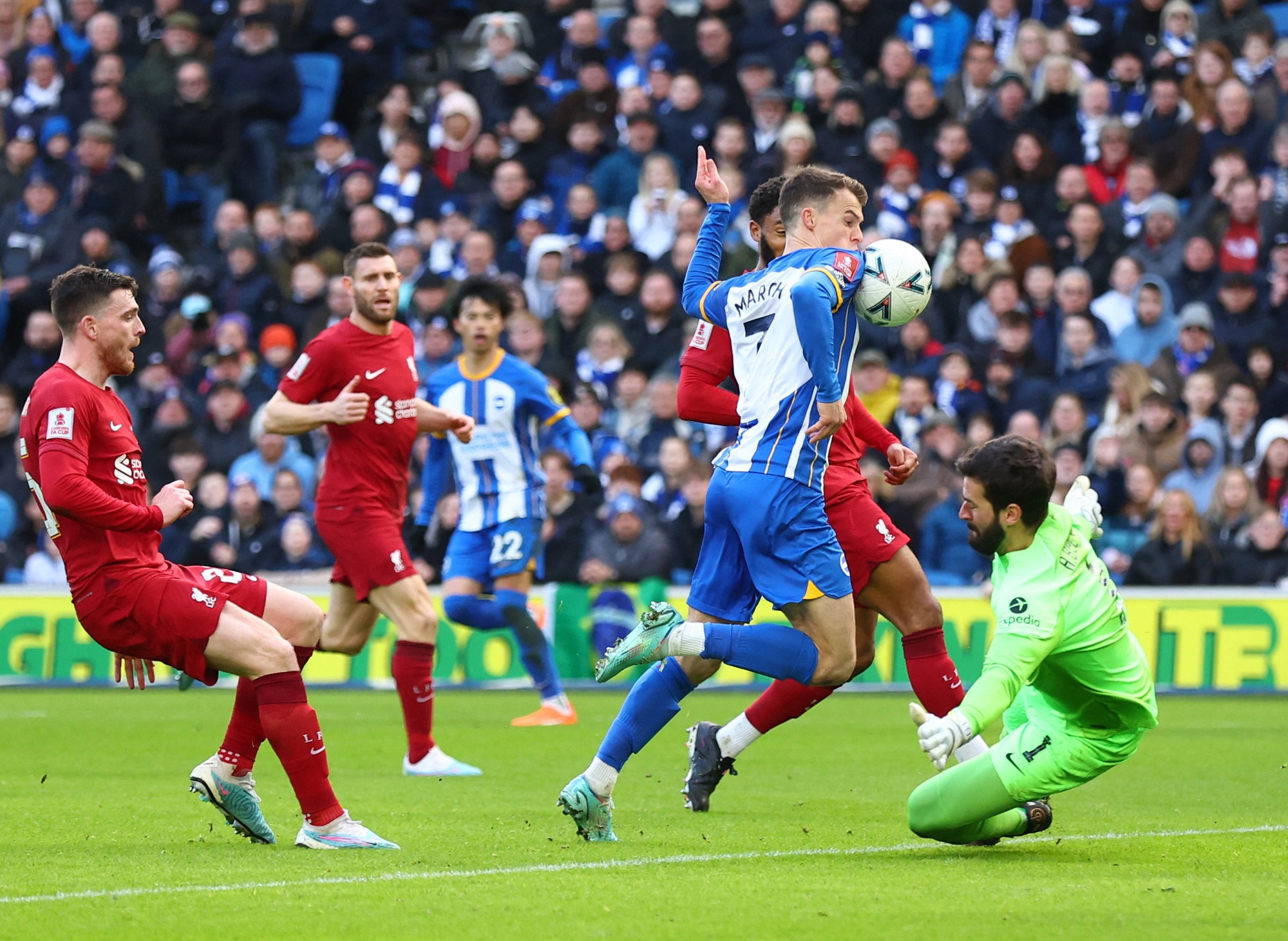 Sao Nhật Bản tỏa sáng, Brighton biến Liverpool thành cựu vương FA Cup - Ảnh 5.