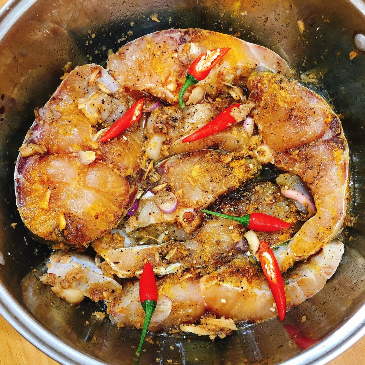 CUỘC THI VIẾT &ldquo;HƯƠNG VỊ TẾT&rdquo;: C&aacute; trắm kho riềng của chị chồng - Ảnh 1.