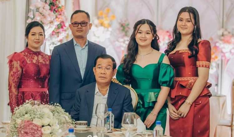 Thủ tướng Hun Sen cảnh b&aacute;o ch&aacute;u trai phải từ bỏ nh&acirc;n t&igrave;nh  - Ảnh 2.