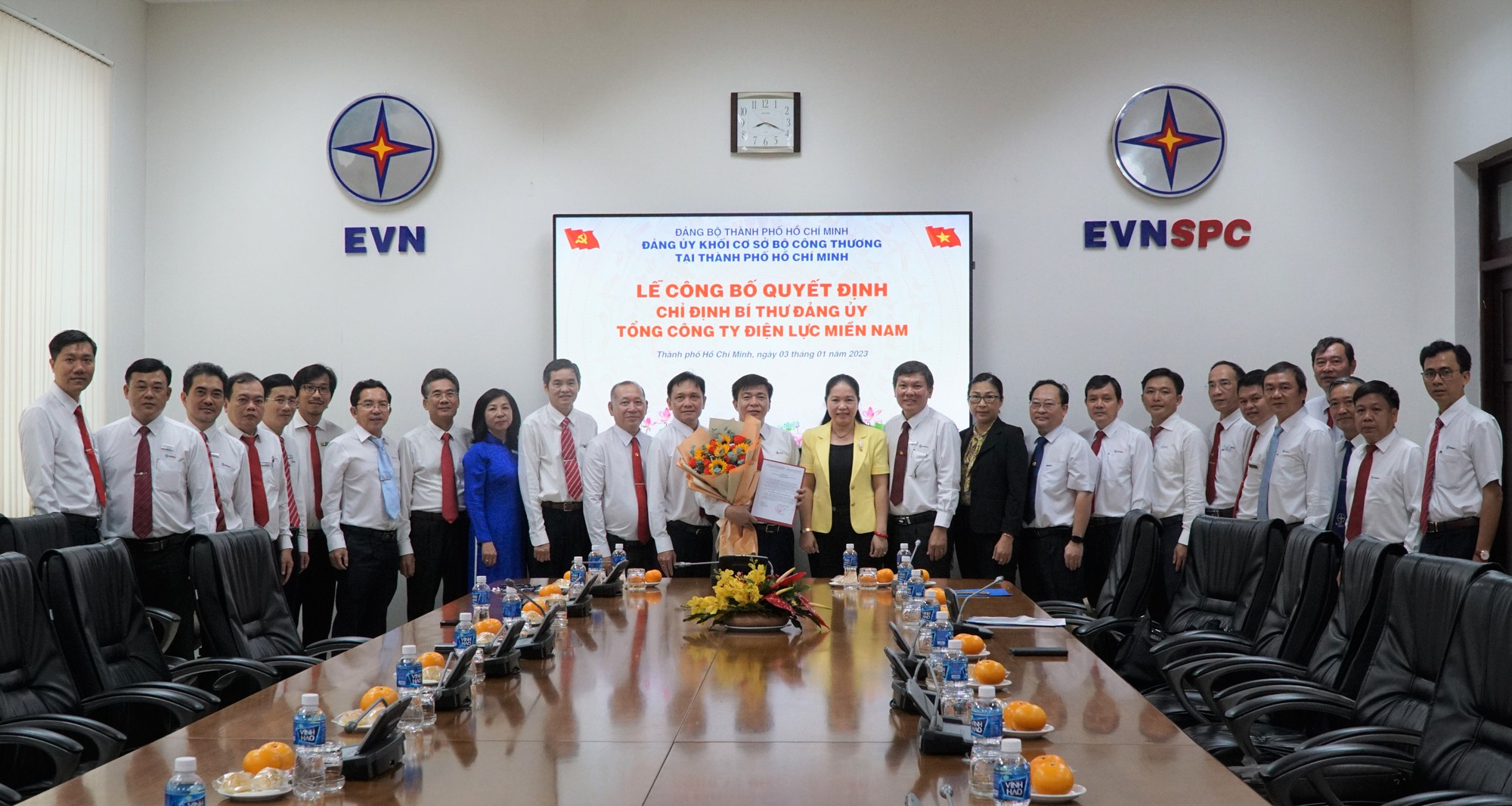 &Ocirc;ng L&ecirc; Văn Trang giữ chức B&iacute; thư Đảng ủy EVNSPC nhiệm kỳ 2020-2025 - Ảnh 3.