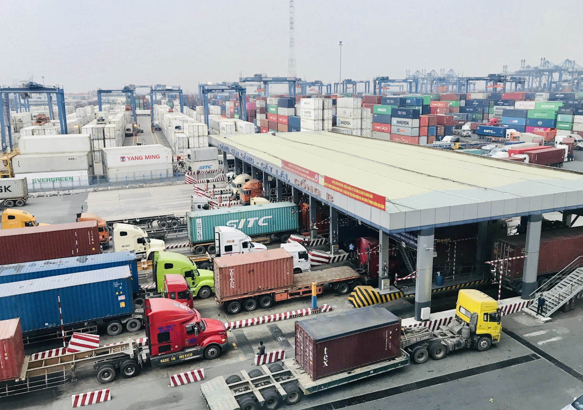 Xuất khẩu đầu năm Quý Mão qua Cảng Cát Lái giảm mạnh