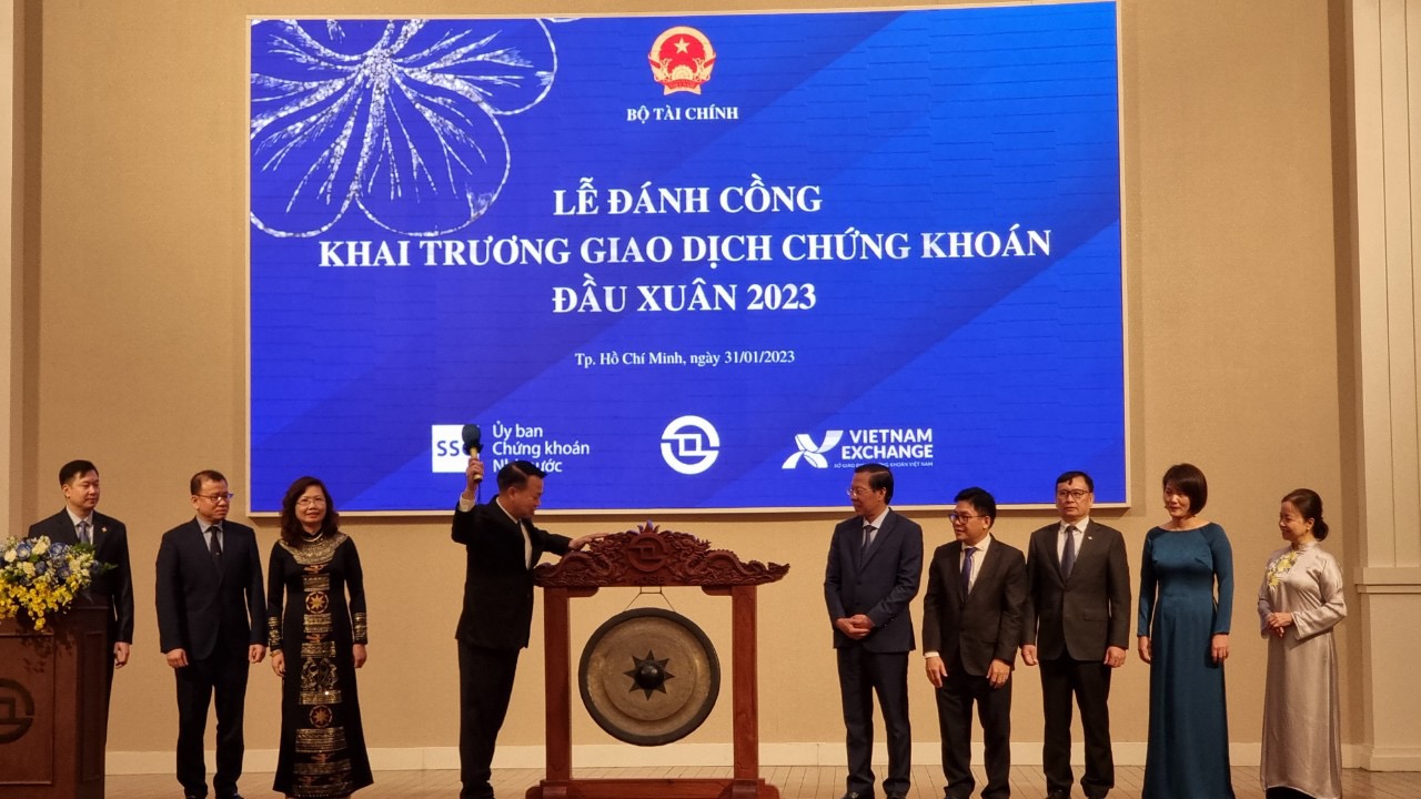 Tân Chủ tịch Ủy ban Chứng khoán phát biểu khai xuân thị trường chứng khoán