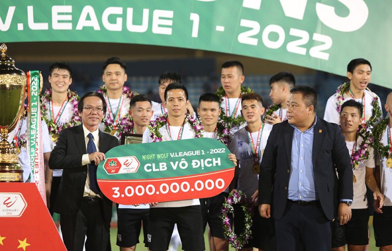 Bất ngờ với tiền thưởng cho danh hiệu vô địch V-League 2023 - Ảnh 1.
