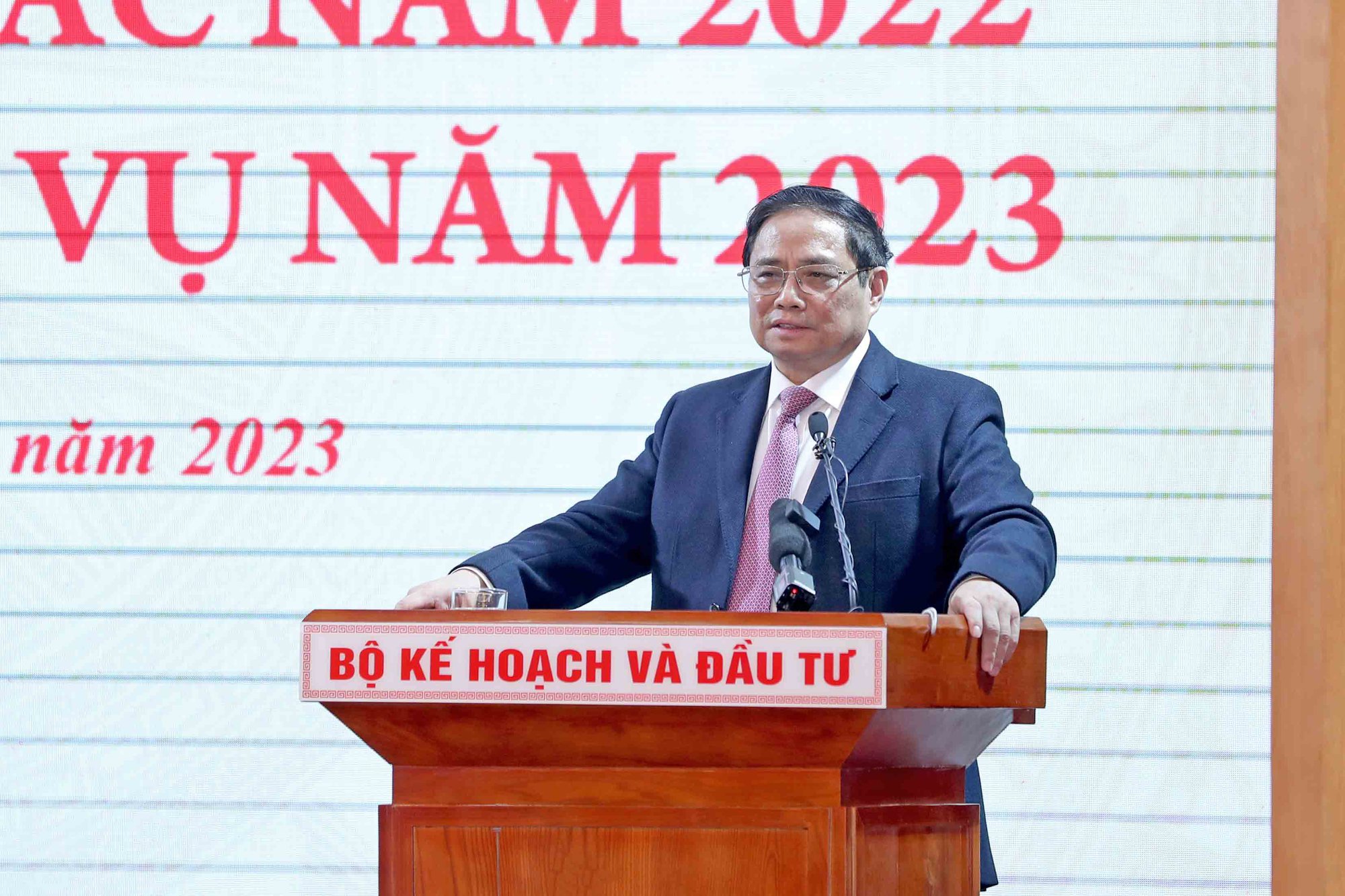 Thủ tướng Phạm Minh Chính nêu tình trạng sân Mỹ Đình khi nói về hợp tác công tư