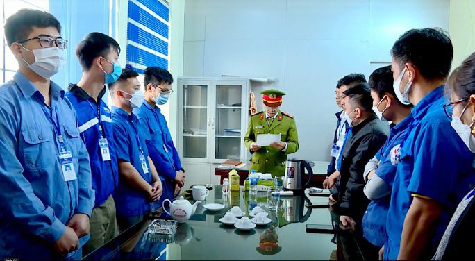 Công nhận giám đốc một trung tâm đăng kiểm đơn giản vậy sao? - Ảnh 1.