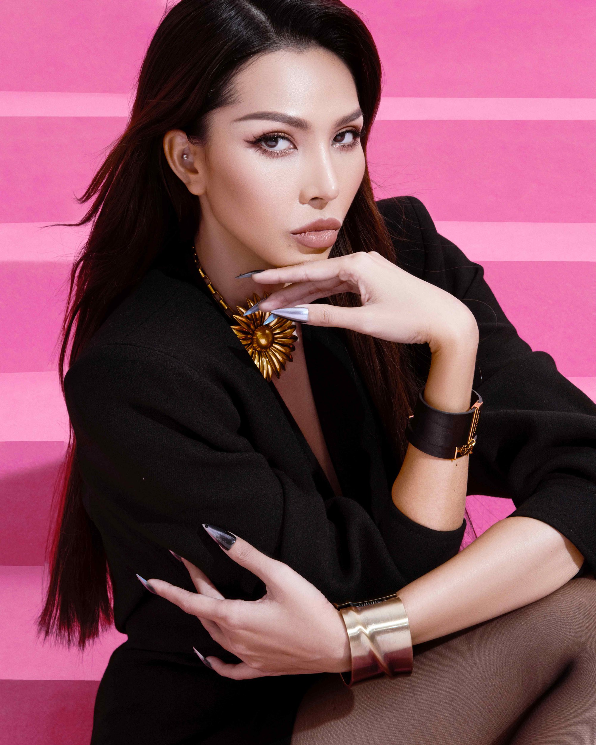 Kỳ Duy&ecirc;n - Minh Triệu h&acirc;m n&oacute;ng t&igrave;nh đo&agrave;n kết bằng bộ h&igrave;nh gợi cảm - Ảnh 6.