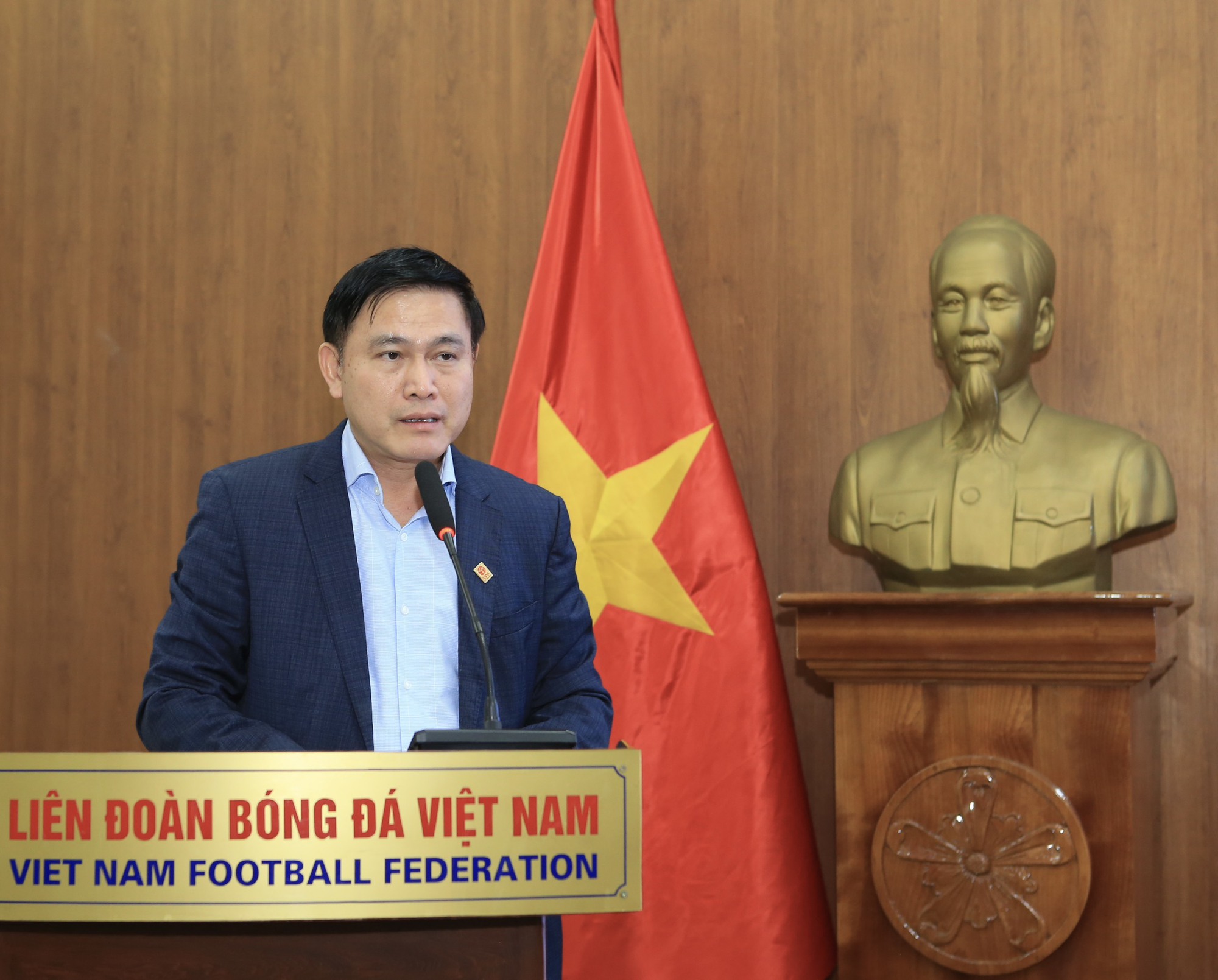 VFF: Cần nhiều tiền để tuyển HLV giỏi thay thế &ocirc;ng Park Hang-seo - Ảnh 1.